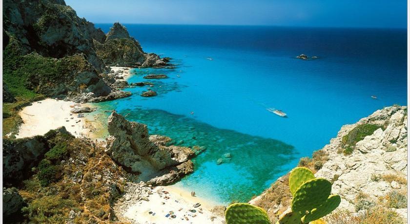 Gullo Capo Vaticano Ricadi Εξωτερικό φωτογραφία